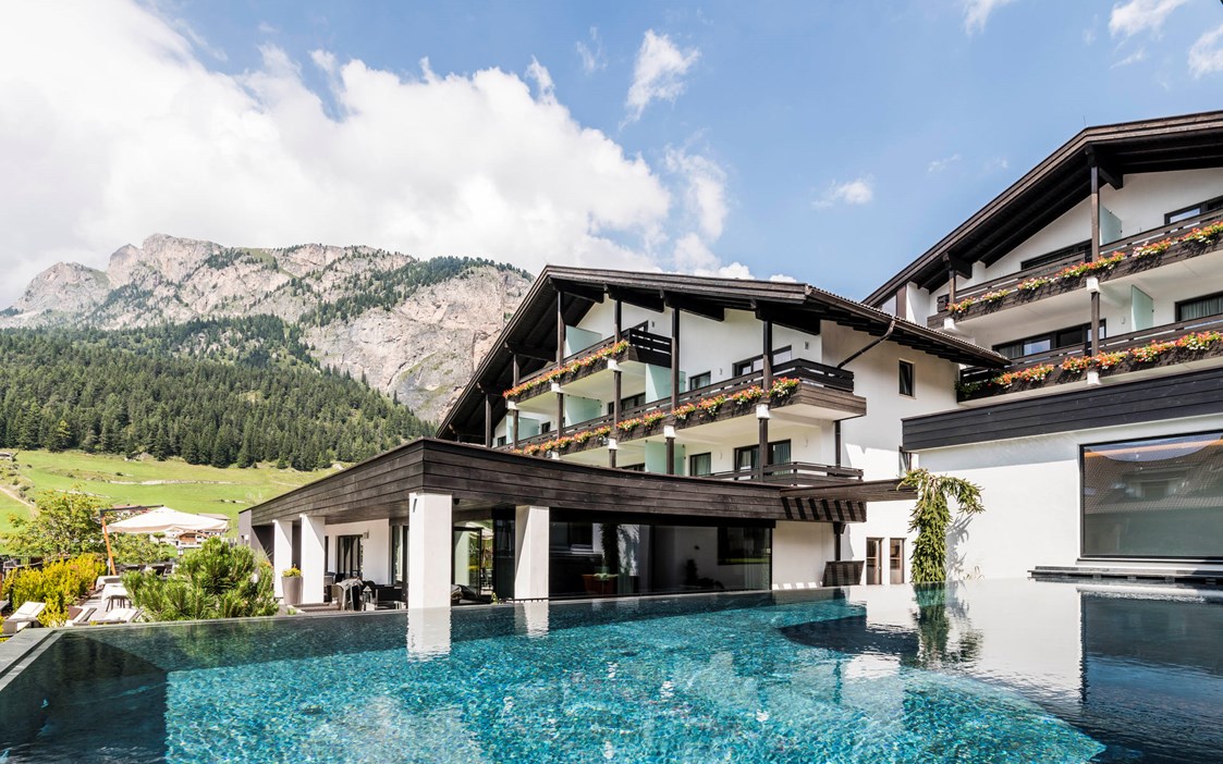 Family Hotel Biancaneve Skihotel In Italien