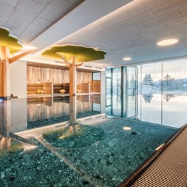 Skihotel: Badelandschaft im Hauseigenen Schwimmbad - Familotel Allgäuer Berghof