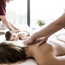 Skihotel: Massageangebote  für Klein und Groß - Familotel Allgäuer Berghof