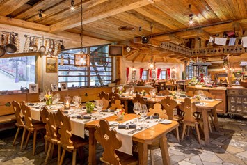 Skihotel: Die Salzburger Hochalm bietet alpine Speisen gepaart mit herzlicher Gastfreundschaft. - Hotel Fire & Ice Düsseldorf/Neuss