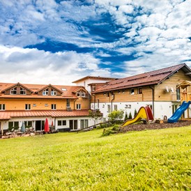 Skihotel: Hausansicht - Haus Waldeck