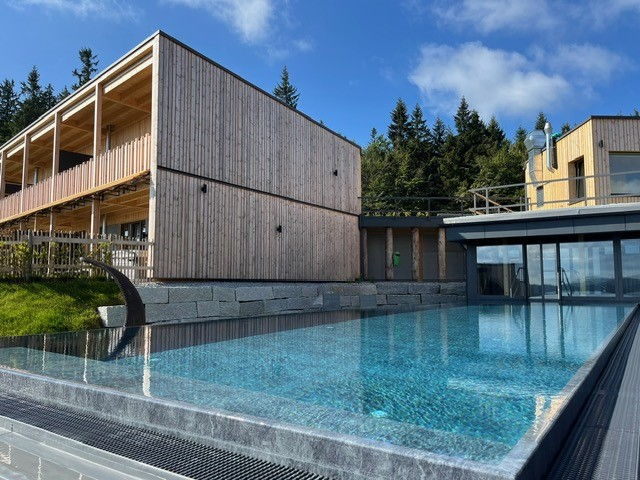 Hotels an der Piste - Skigebiet Mitterdorf - Hunderesort Waldeck