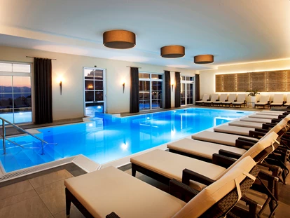 Hotels an der Piste - barrierefrei - Alpin-Spa auf 3.000 m² mit Innen und Außenpool und Saunalandschaft - Panoramahotel Oberjoch