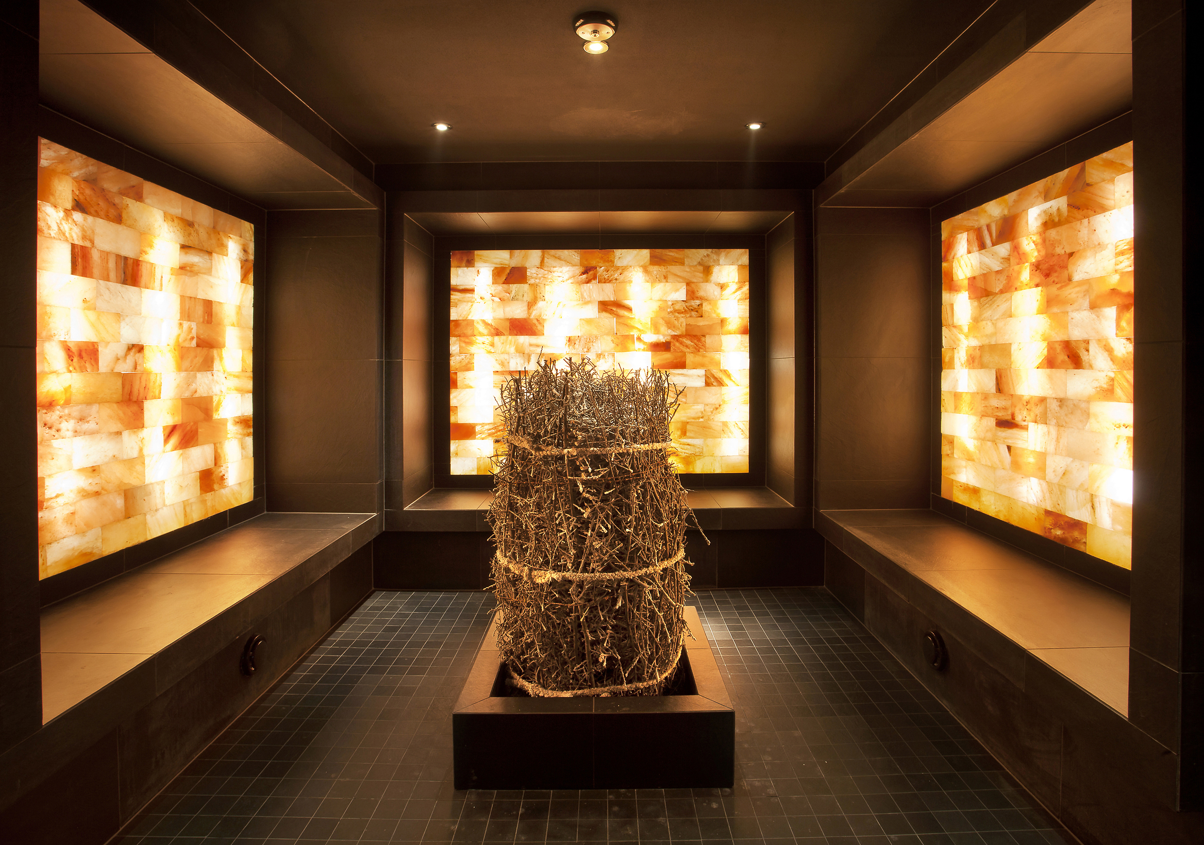 Skihotel: Alpin-Spa auf 3.000 m² mit Innen und Außenpool und Saunalandschaft - Panoramahotel Oberjoch