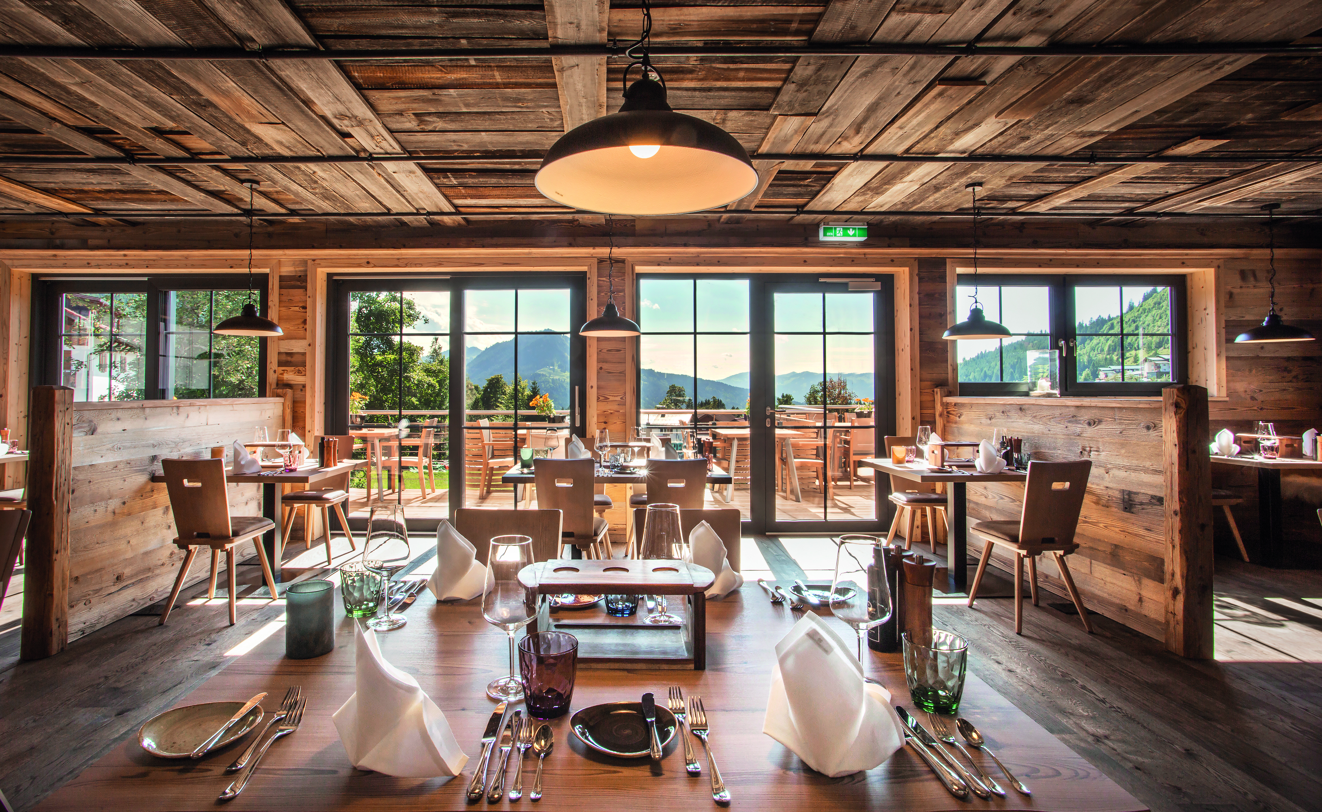 Skihotel: Restaurant 1200 NN, Zwölfhundert NN im Alpin Chaletdorf - Panoramahotel Oberjoch