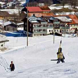 Skihotel: Hausansicht von Piste - Ferienhotel Starennest