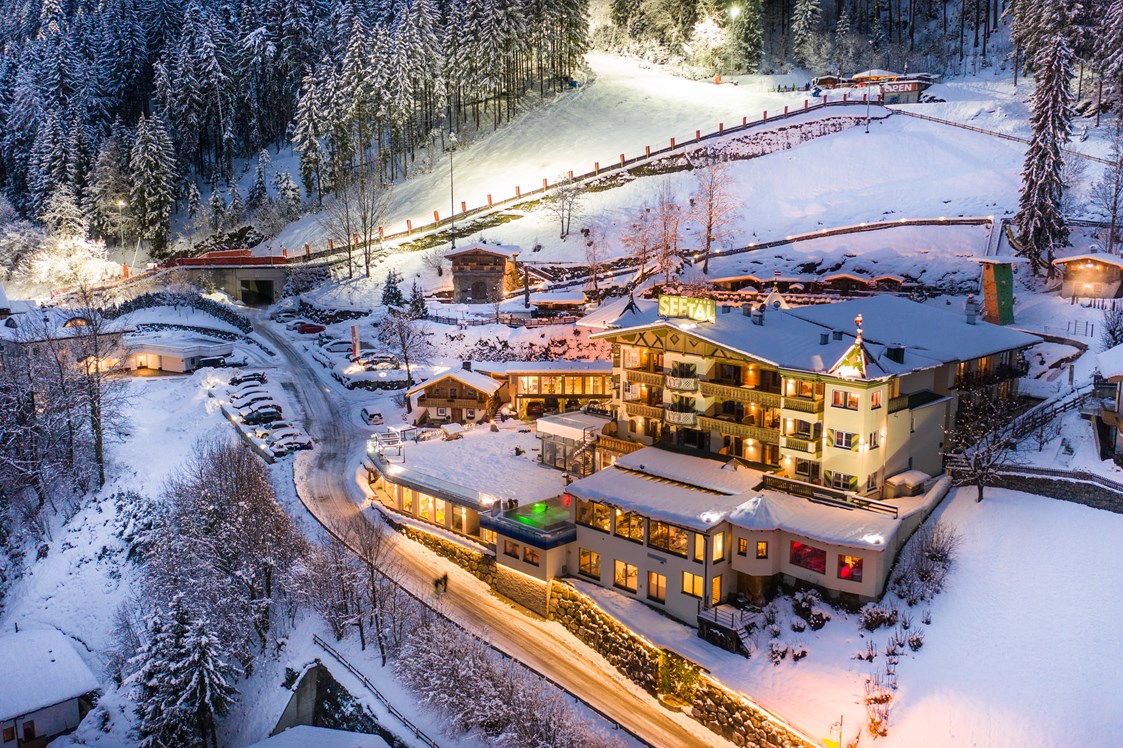 Skihotel: Skifahren bis an die Seetal Haustür - Alpin Family Resort Seetal ****s