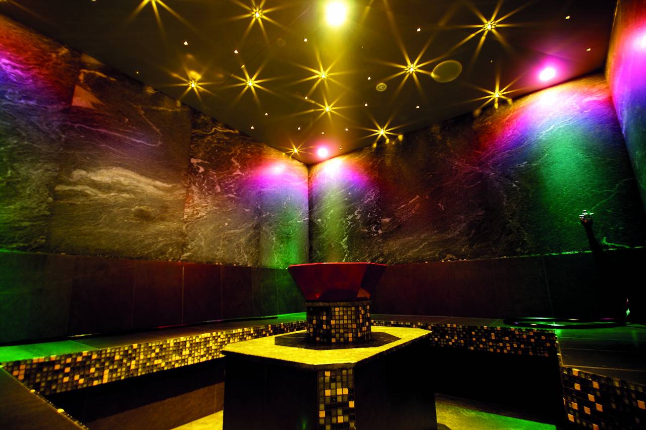 Skihotel: Dampfsauna mit Körperpelling - Alpin Family Resort Seetal ****s