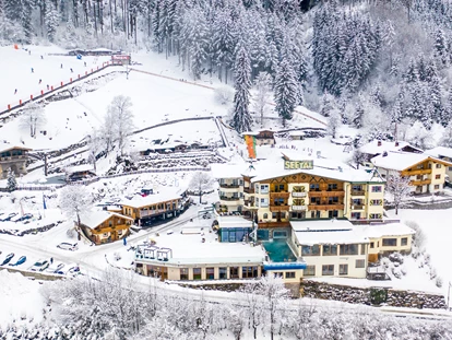 Hotels an der Piste - Verpflegung: Halbpension - Itter - Direkt an der Talabfahrt Hochzillertal mit 181 Pistenkilometer - Alpin Family Resort Seetal ****s