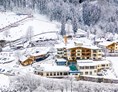 Skihotel: Direkt an der Talabfahrt Hochzillertal mit 181 Pistenkilometer - Alpin Family Resort Seetal ****s