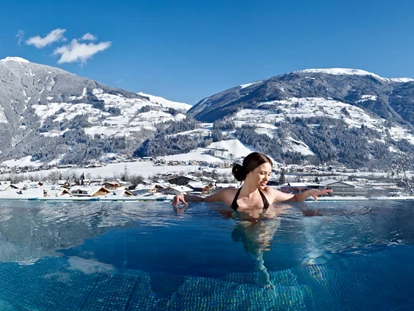Hotels an der Piste - Verpflegung: Halbpension - Itter - 32 Grad Infinity Outdoorpool - Alpin Family Resort Seetal ****s