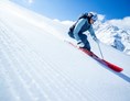 Skihotel: Skivergnügen im Defereggental. Die Talabfahrt führt direkt vor die Hoteltüre - Defereggental Hotel & Resort