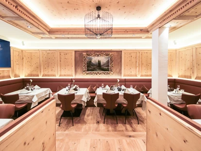 Hotels an der Piste - Skikurs direkt beim Hotel: für Kinder - Speisesaal - Verwallstube - Hotel Tirol****alpin spa Ischgl