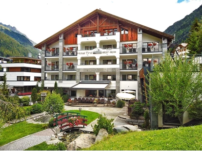 Hotels an der Piste - Skikurs direkt beim Hotel: für Kinder - Hotel Tirol****alpin spa Ischgl