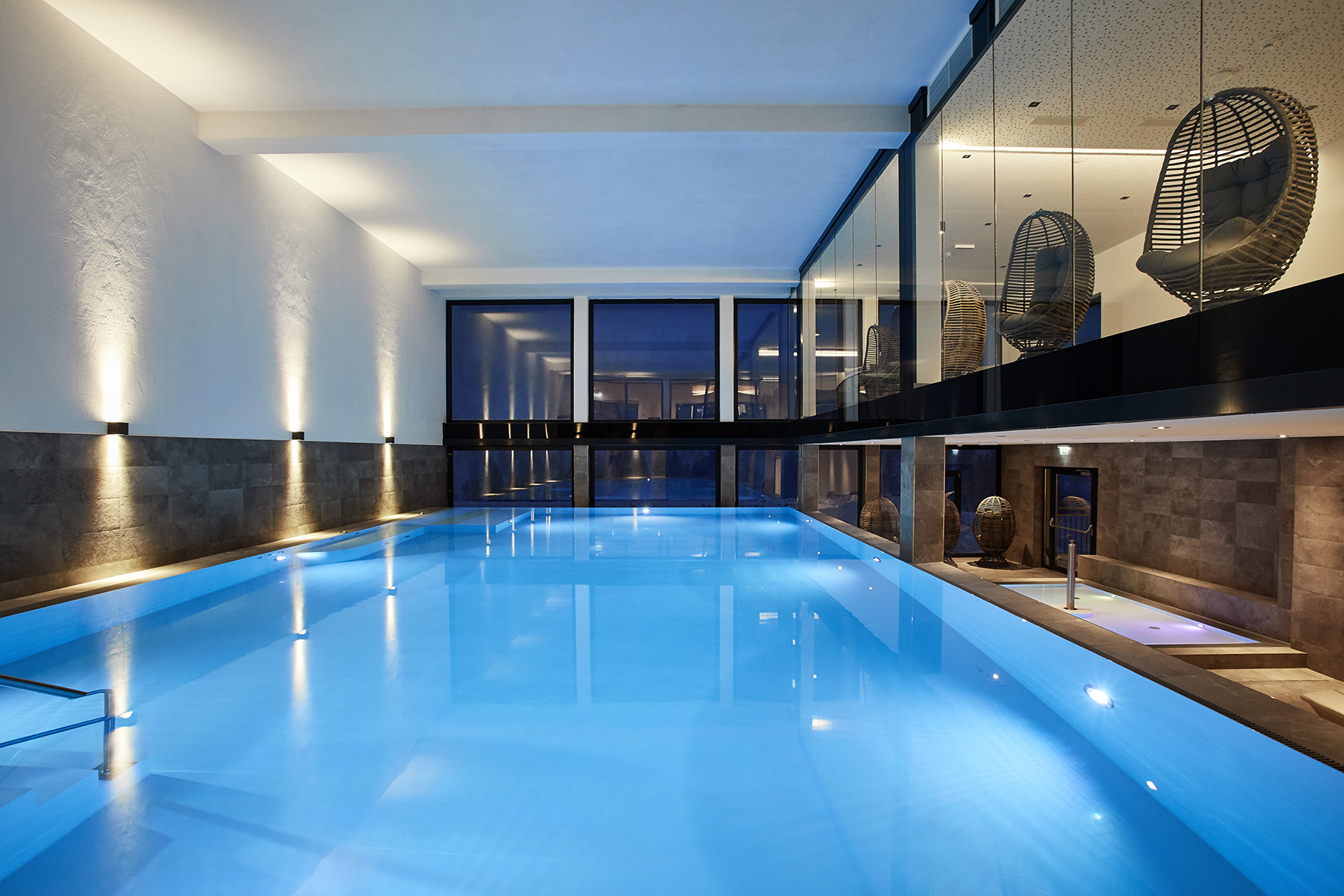 Hotels an der Piste - Hallenbad - Innenpool - das Tauernherz