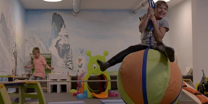 Hotels an der Piste - Skiverleih - Kinderspielraum - das Tauernherz