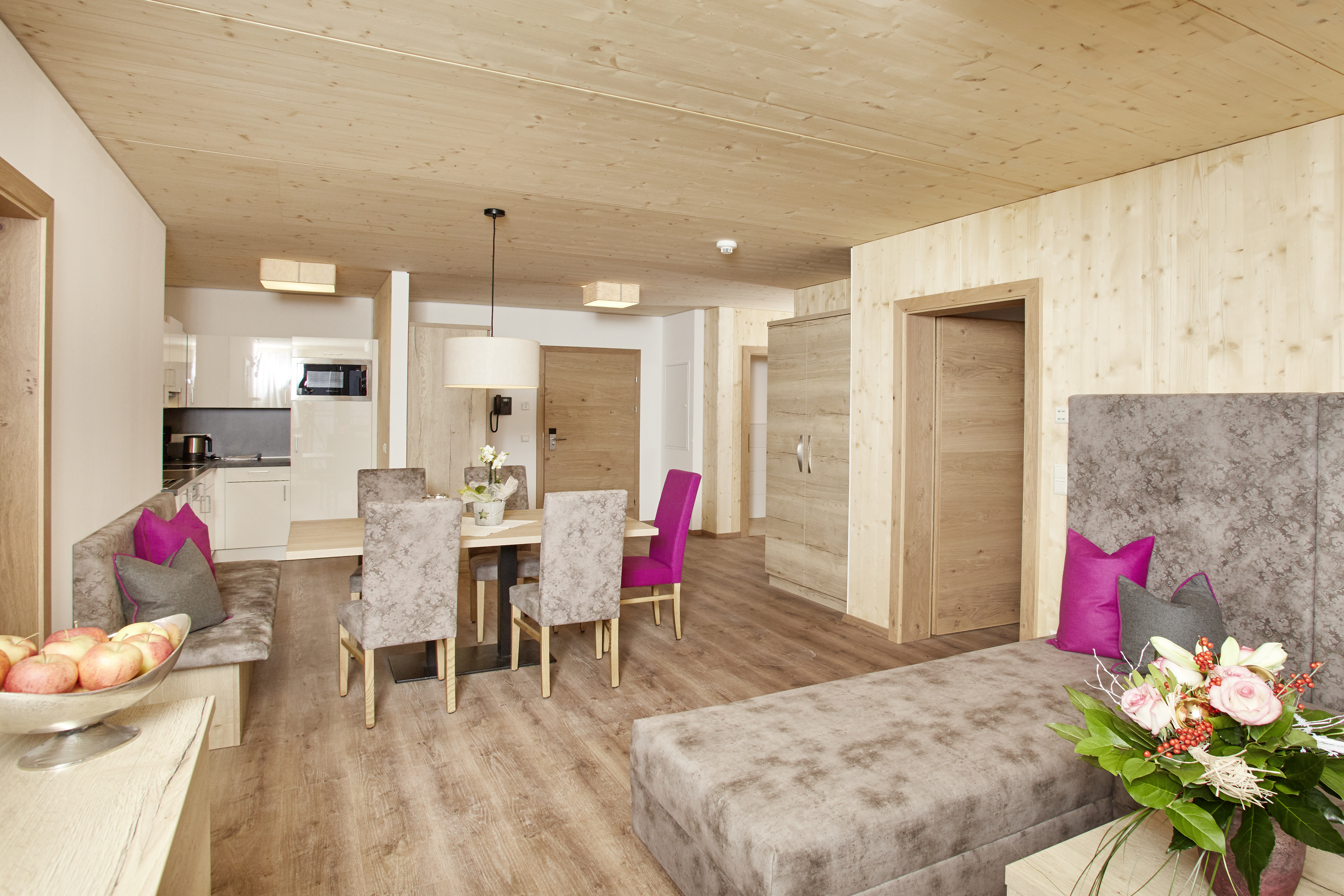 Skihotel: Wohnraum "Appartement Herzstück" - das Tauernherz