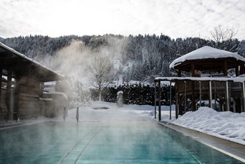 Skihotel: beheizter Außenpool - Hotel Salzburger Hof Leogang