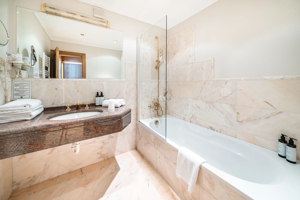 Skihotel: Badezimmer Standard Doppelzimmer Classic - Hotel Maiensee