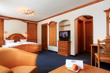 Skihotel: Deluxe Maiensee Zimmer (35m2). Bis zu 6 Zimmer können verbunden werden, ideal für Familien - Hotel Maiensee