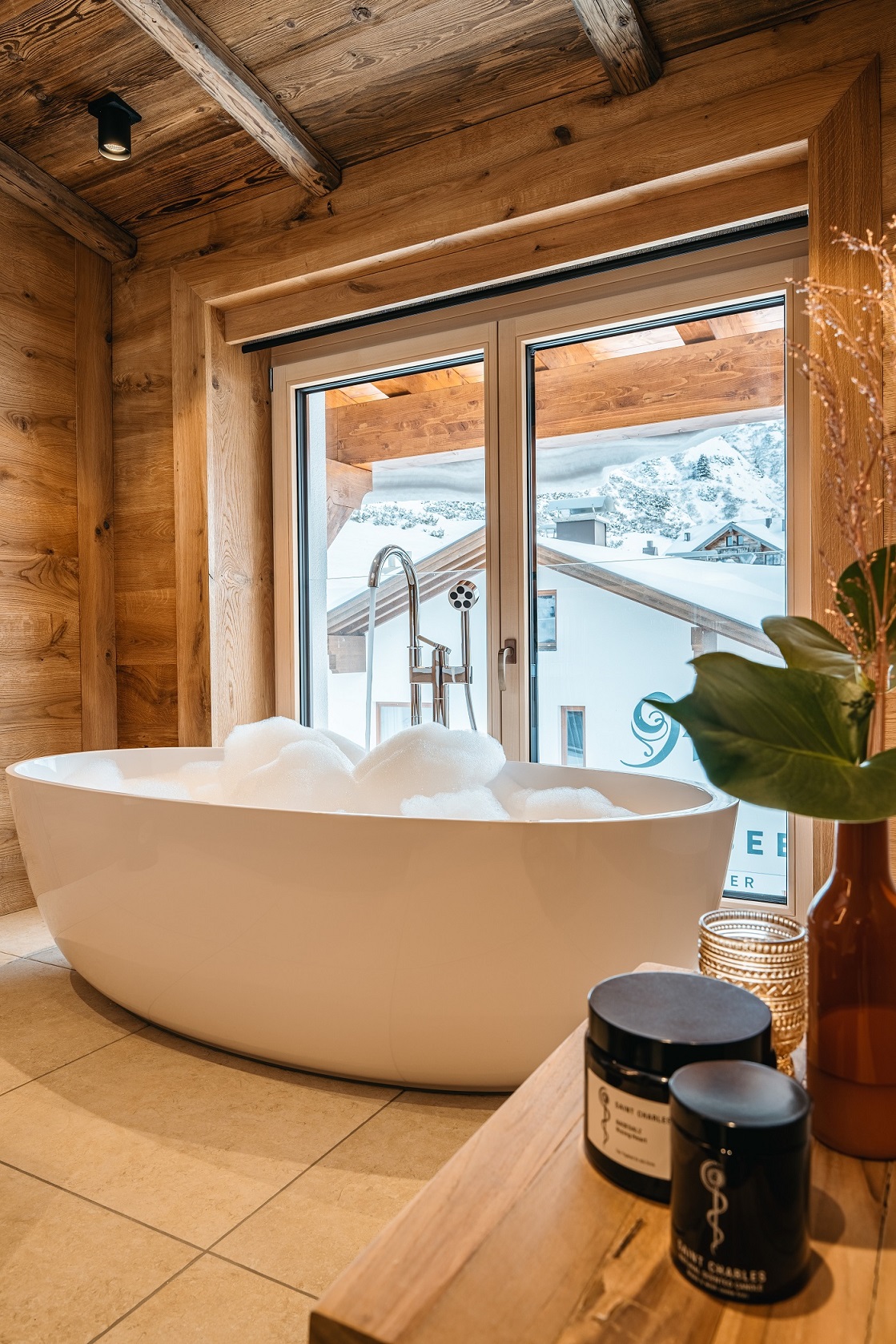 Skihotel: Badezimmer Arlberg Panorama Junior Suite - Hotel Maiensee