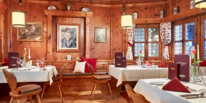 Hotels an der Piste - Skiverleih - Rustikale Stube im Hotel Konradin - Hotel Konradin****
