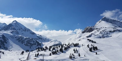 Hotels an der Piste - Skiverleih - Verschneites Winterpanorama Kühtai - Hotel Konradin****