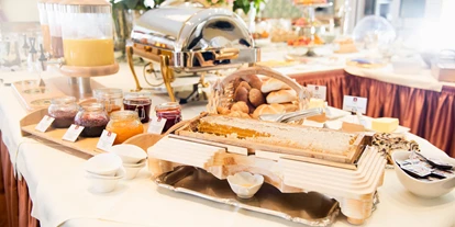 Hotels an der Piste - Mellau - Frühtstücksbuffet - Hotel Arlberghaus