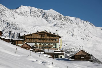 Skihotel: Aussenansicht - Hotel Silbertal