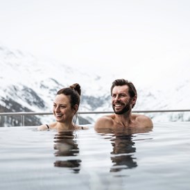 Skihotel: Außenpool  - Ski- & Wellnessresort Hotel Riml