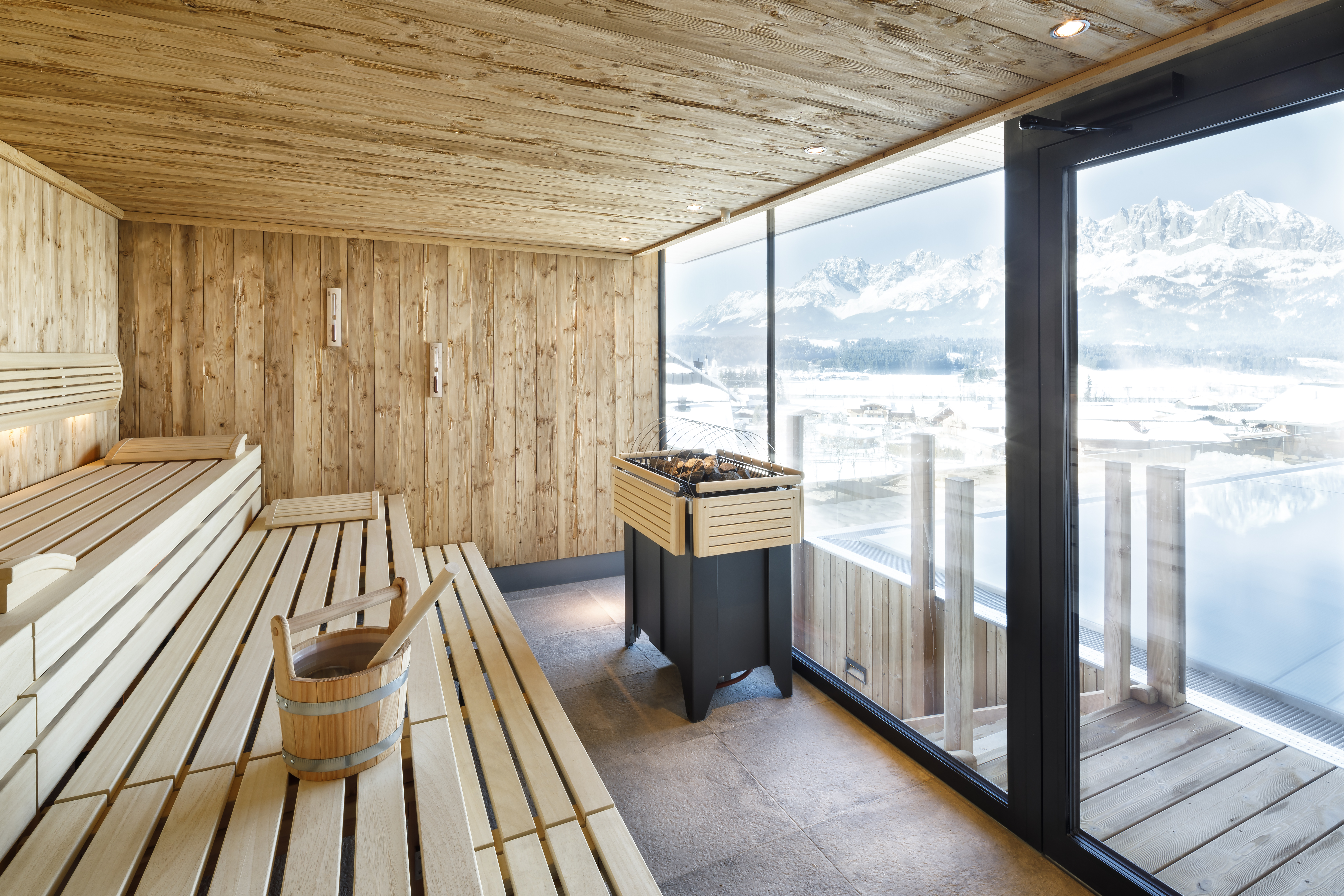 Hotels an der Piste - Rodeln - Tirol - Panorama Familien-Textil-Sauna - Hotel Penzinghof