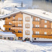 Hotels an der Piste: Ski-in und Ski-out zu unserem Hotel ohne Probleme.
 - Hotel Anemone