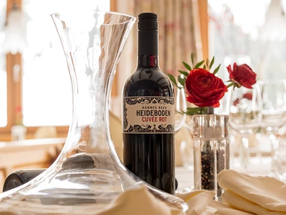 Hotels an der Piste - Mellau - Restaurant
Unser Servicepersonal und das Küchenteam freut sich schon darauf Sie in dem Restaurant mit unseren Köstlichkeiten zu verwöhnen.
 - Hotel Anemone