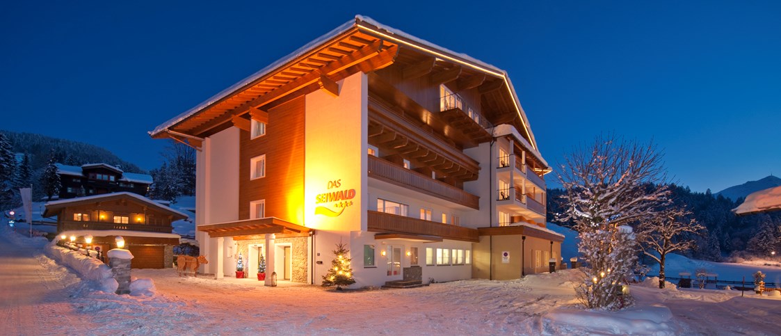 Skihotel: Hotel DAS Seiwald bei Nacht - Das Seiwald