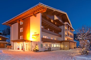 Skihotel: Hotel DAS Seiwald bei Nacht - Das Seiwald