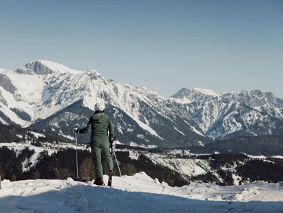 Hotels an der Piste - Skiverleih - Starten Sie direkt vor dem Hotel in die 4-Berge-Skischaukel Schladming Dachstein ein. - Hotel Waldfrieden