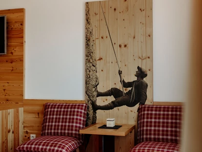 Hotels an der Piste - Skiverleih - Dachsteinzimmer Sitzecke - Hotel Waldfrieden
