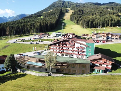Hotels an der Piste - Skiverleih - Hotel Waldfrieden Vogelperspektive - Hotel Waldfrieden