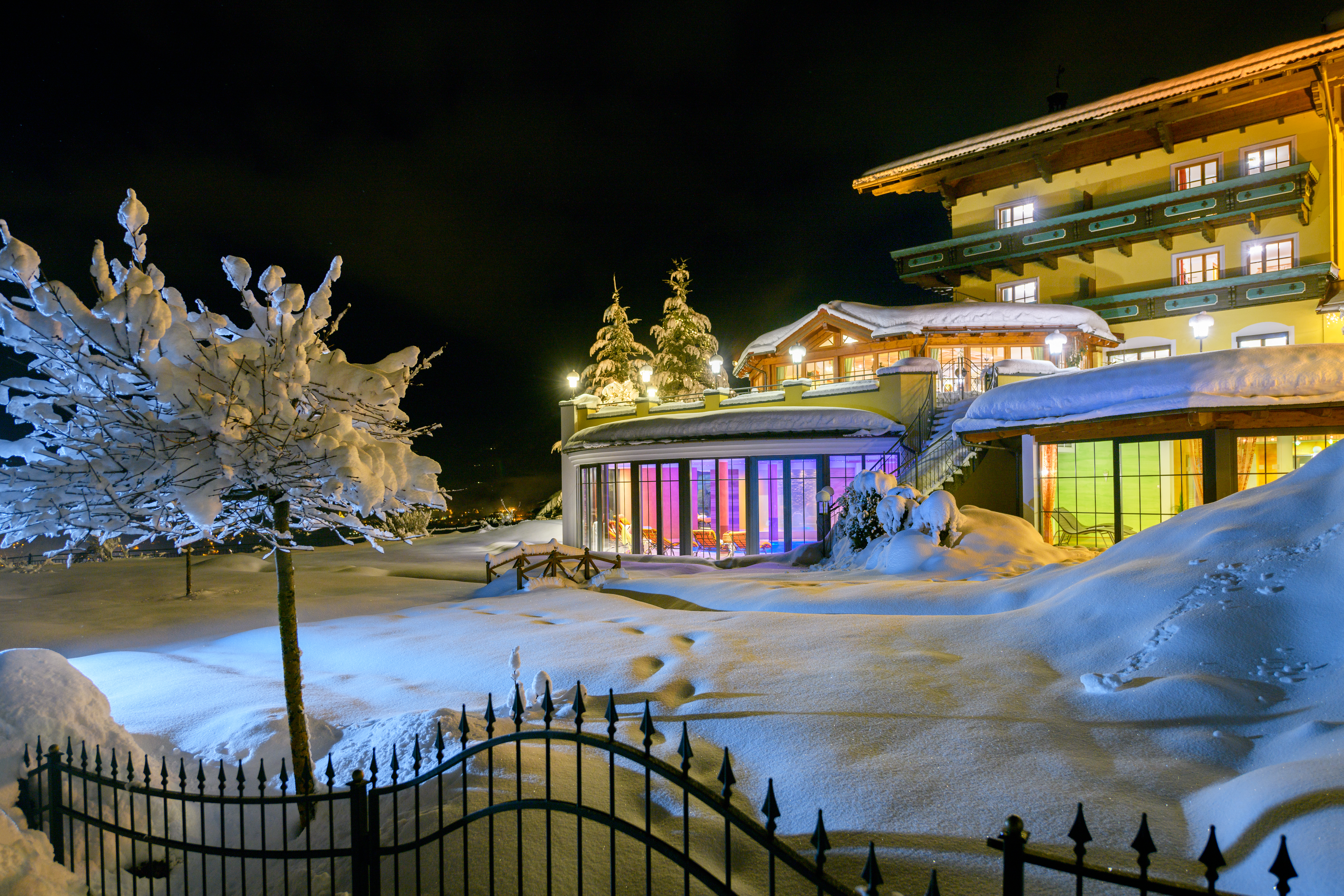 Hotels an der Piste - Hallenbad - Gut Berg Naturhotel
