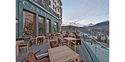 Hotels an der Piste - Hotel-Schwerpunkt: Skifahren & Wellness - Graubünden - Terrasse - Carlton Hotel St. Moritz - Carlton Hotel St.Moritz