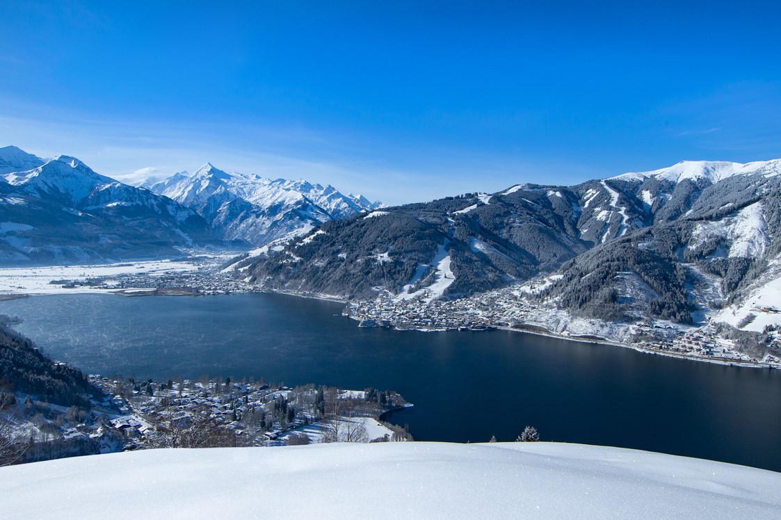 Skihotel: Ausblick auf den Zeller See - Hotel Sonnblick