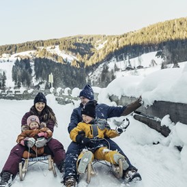 Skihotel: Rodelspaß für die ganze Familie - Hotel Sonnblick