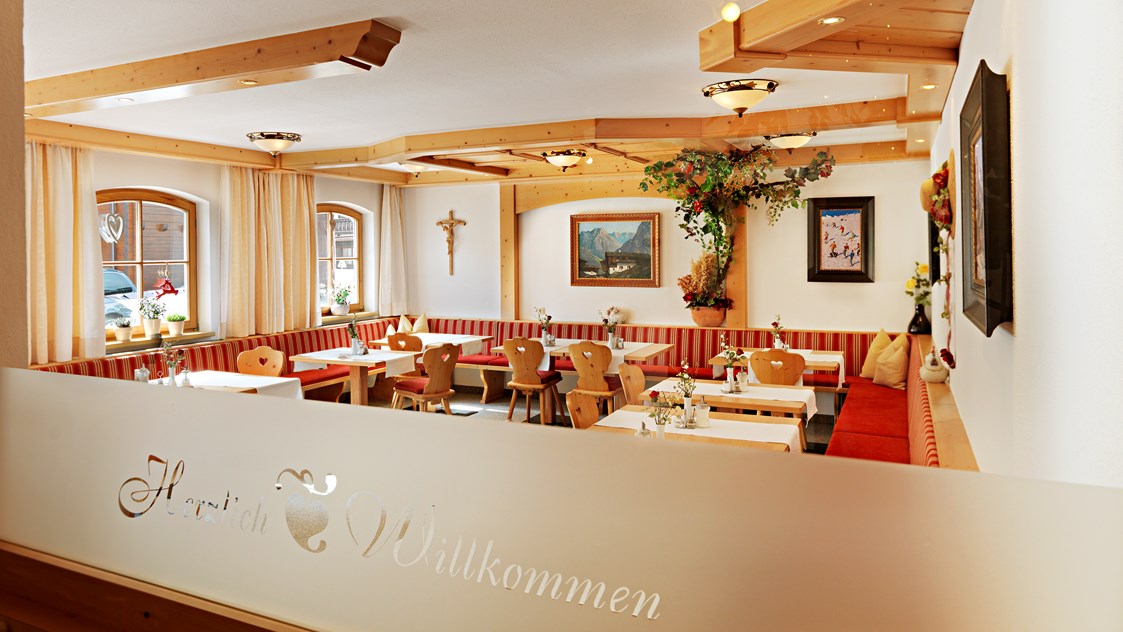 Skihotel: Frühstücksraum - Hotel Garni Landhaus Strolz