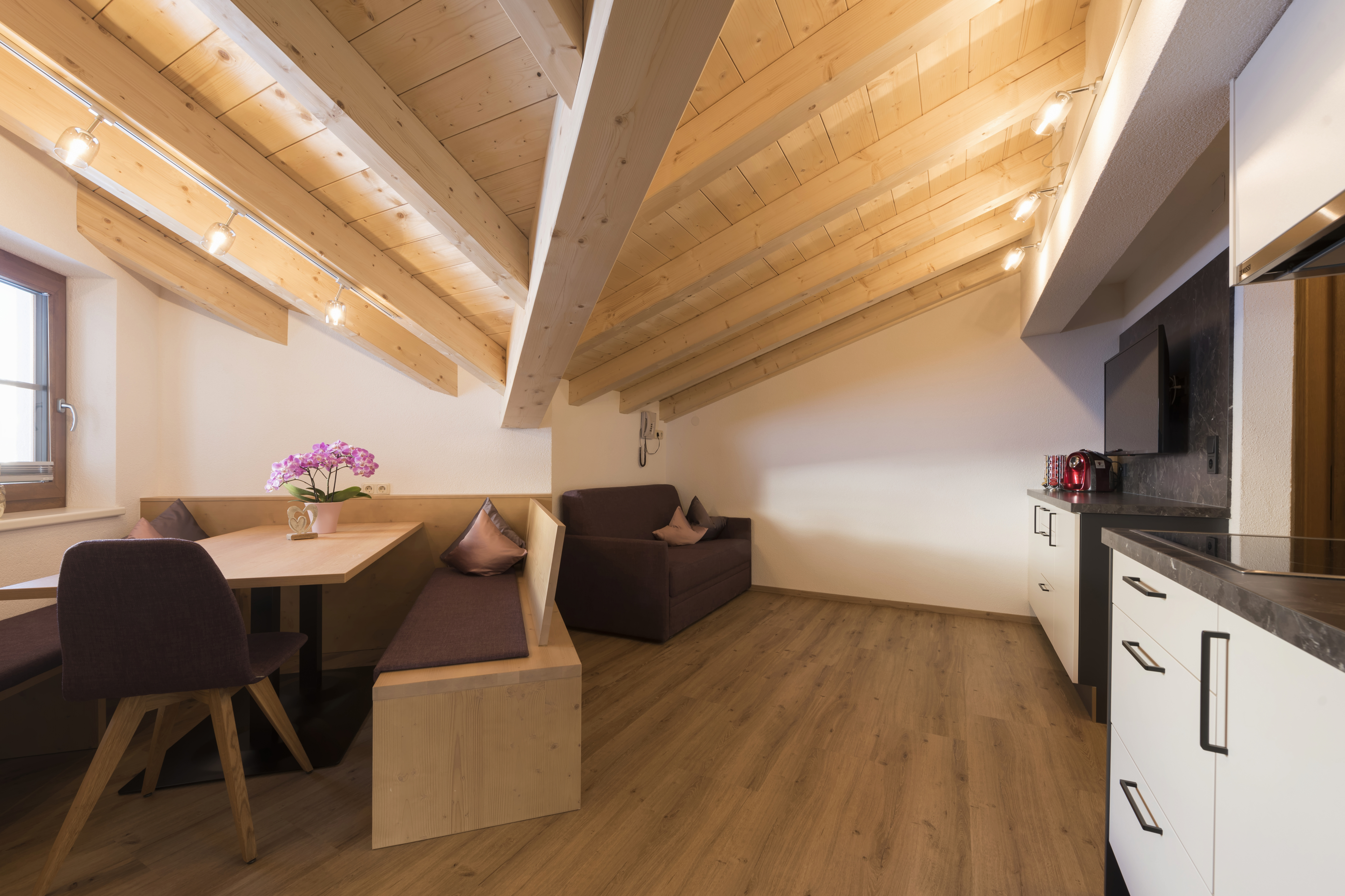 Skihotel: Familienappartement - Landhaus Strolz St. Anton am Arlberg - Hotel Garni Landhaus Strolz