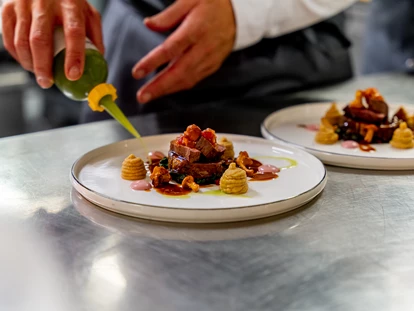 Hotels an der Piste - PLZ 6373 (Österreich) - Gourmetgericht aus regionalen Zutaten - Good Life Resort die Riederalm ****S