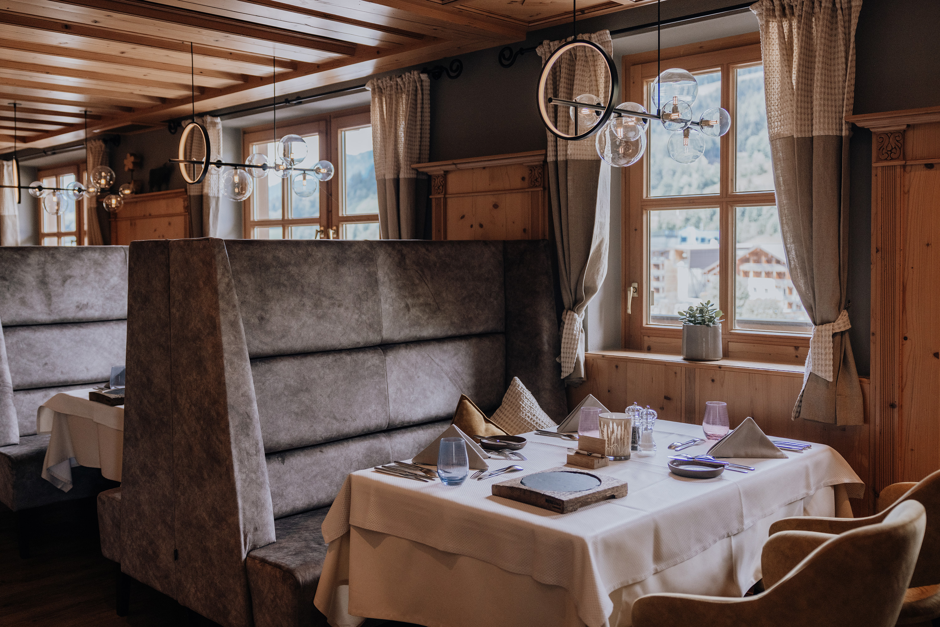 Skihotel: traditionell österreichische Steinbergstube - Good Life Resort die Riederalm ****S