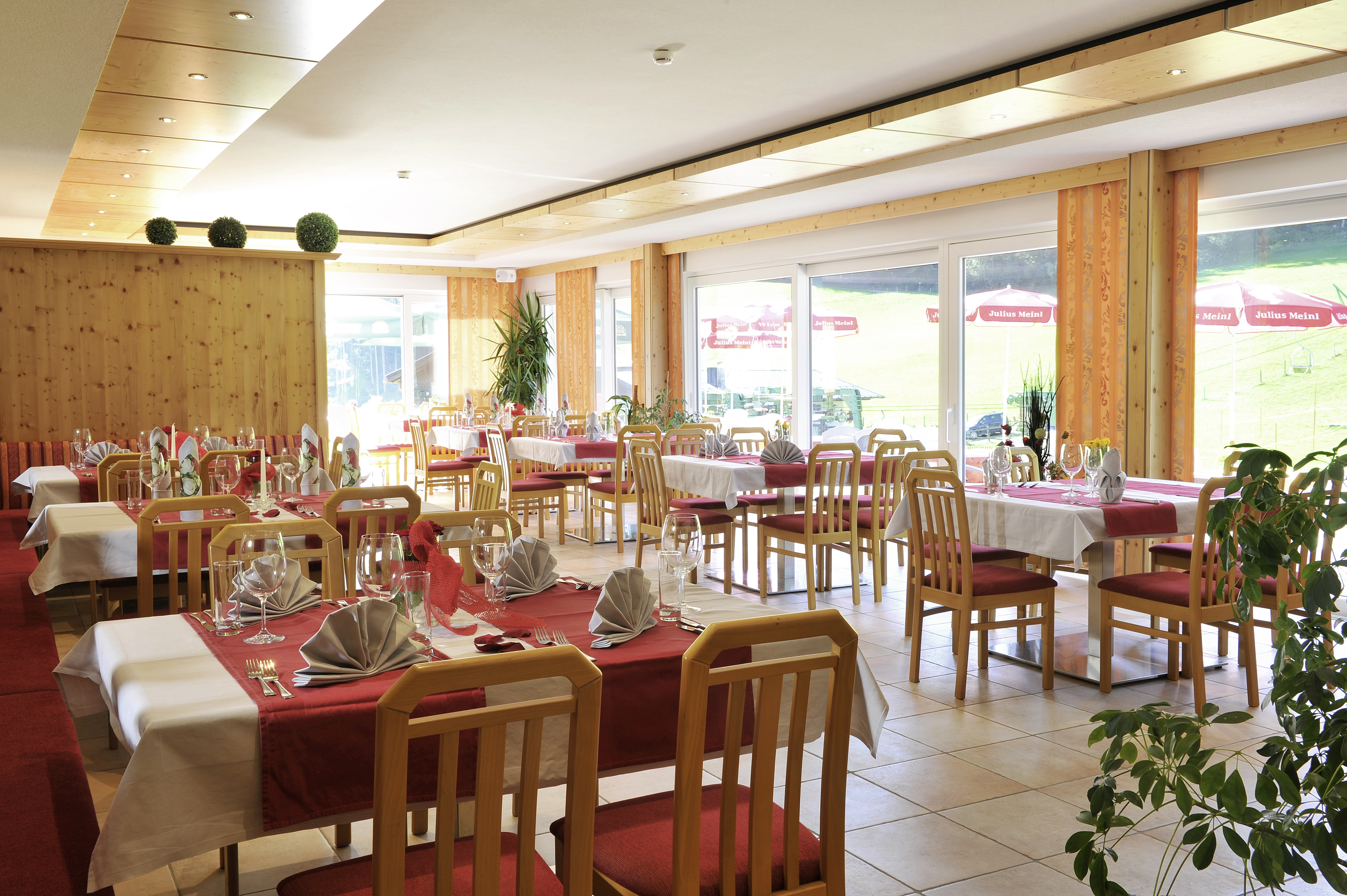 Hotels an der Piste - Rodeln - Tirol - Restaurant - Familienhotel Moosalm