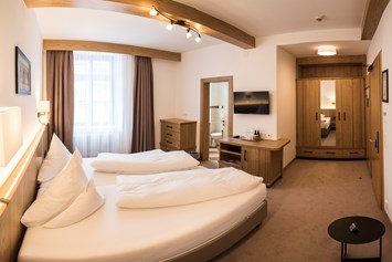 Skihotel: Beispielbild "Gampen Doppelzimmer" - Hotel Post