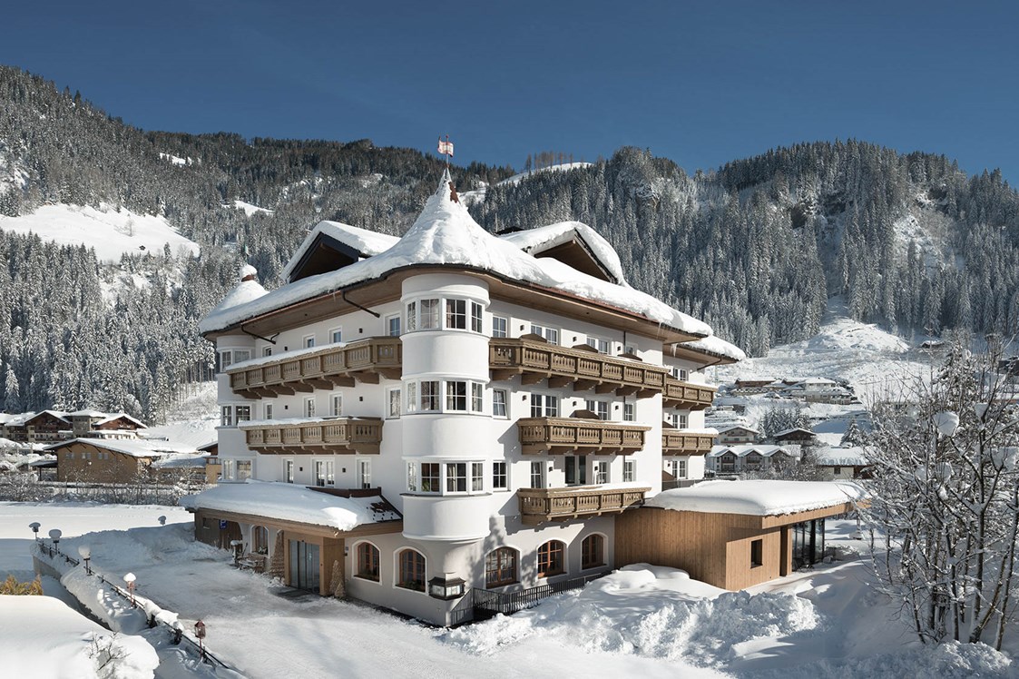 Skihotel: 4* Hotel Bergzeit in Großarl im Salzburger Land - 4* Hotel Bergzeit 