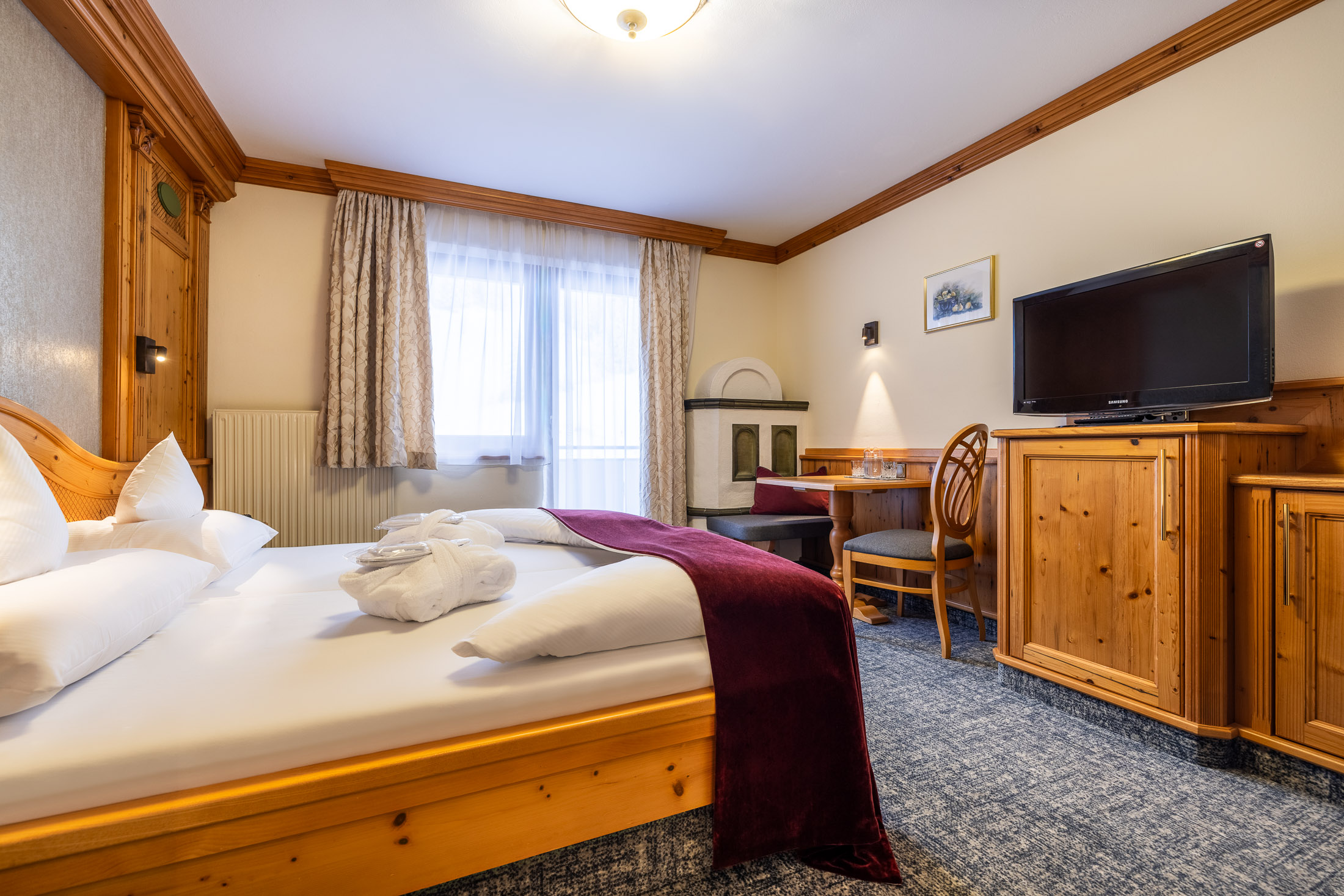 Hotel Alpenrose Zauchensee Zimmerkategorien DOPPELZIMMER ALTHOLZ „HELL“ (KAT 2)